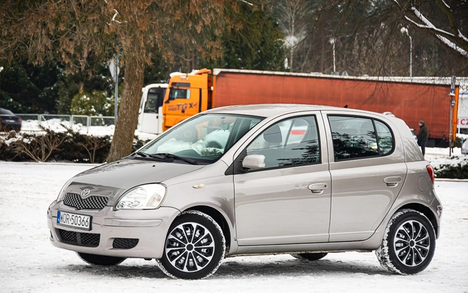 Toyota Yaris cena 10000 przebieg: 160000, rok produkcji 2005 z Łęczyca małe 562